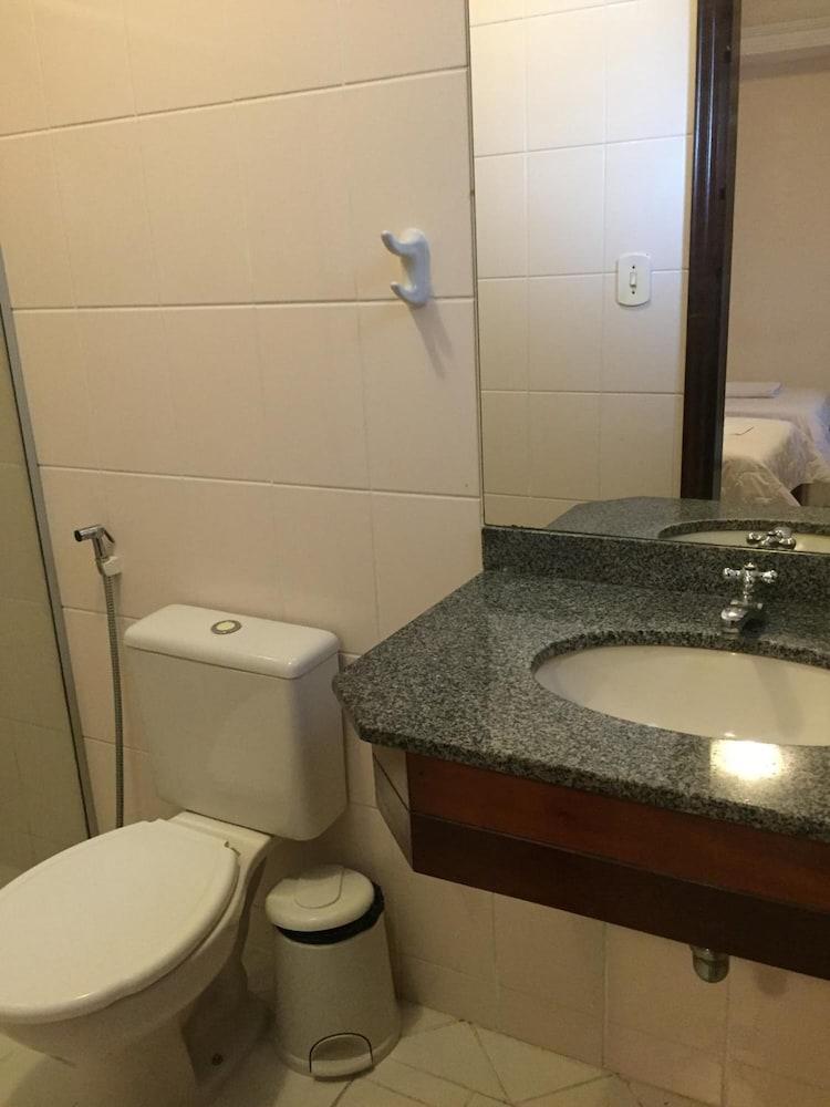 Machado's Plaza 3*