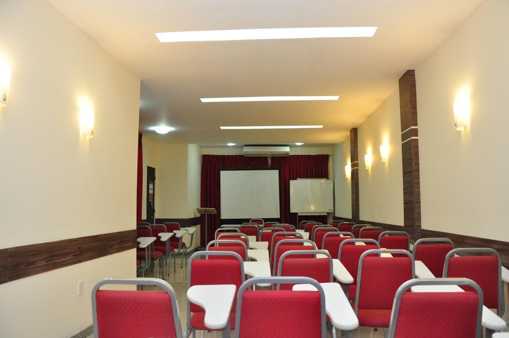 Machado's Plaza Hotel 3*