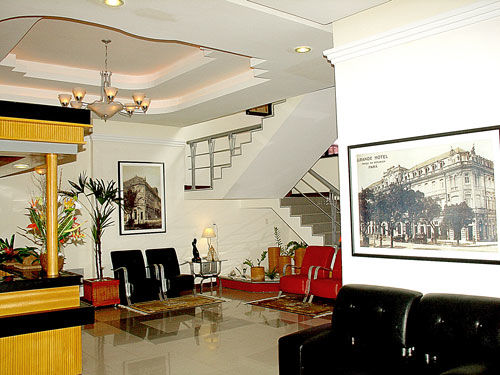 Machado's Plaza Hotel